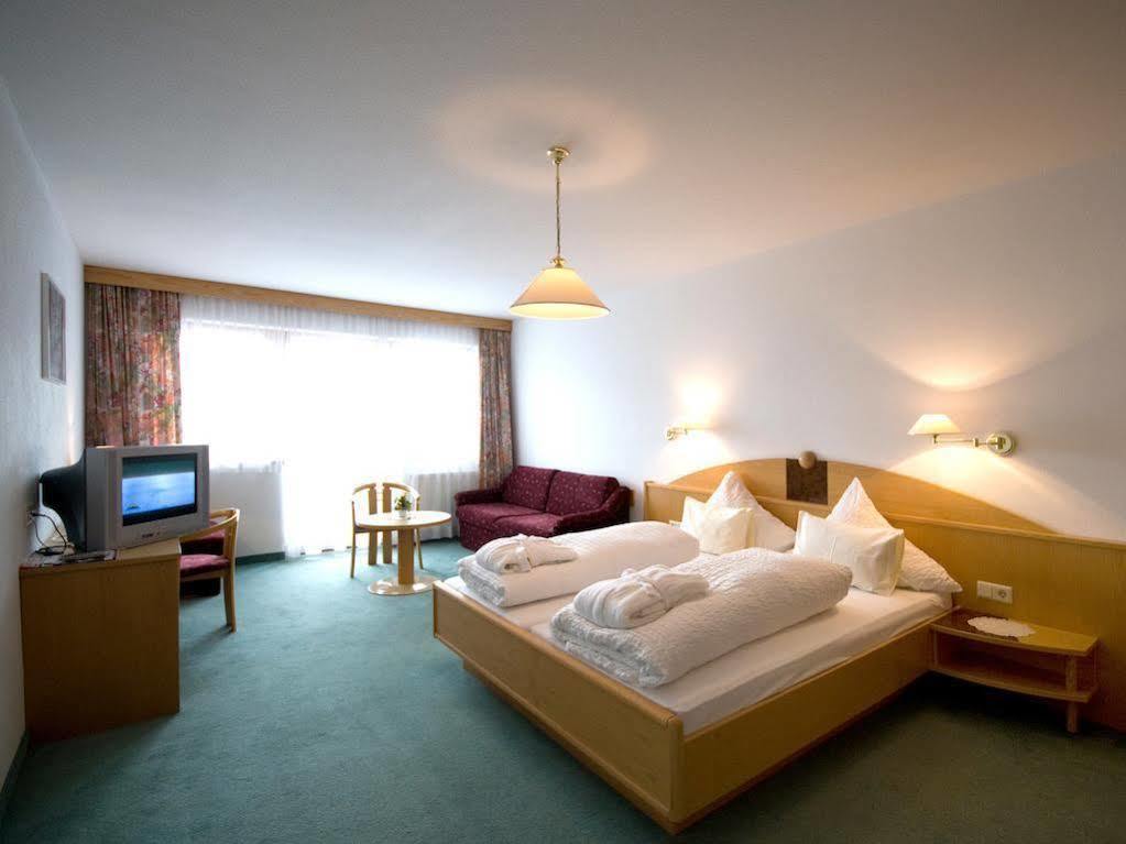 Hotel Amadeus Micheluzzi Serfaus Exterior foto